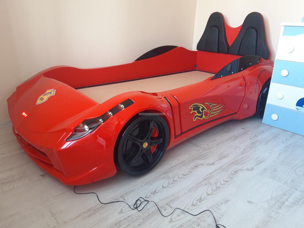 Bazalı%20Ferrari%20Araba%20Karyola